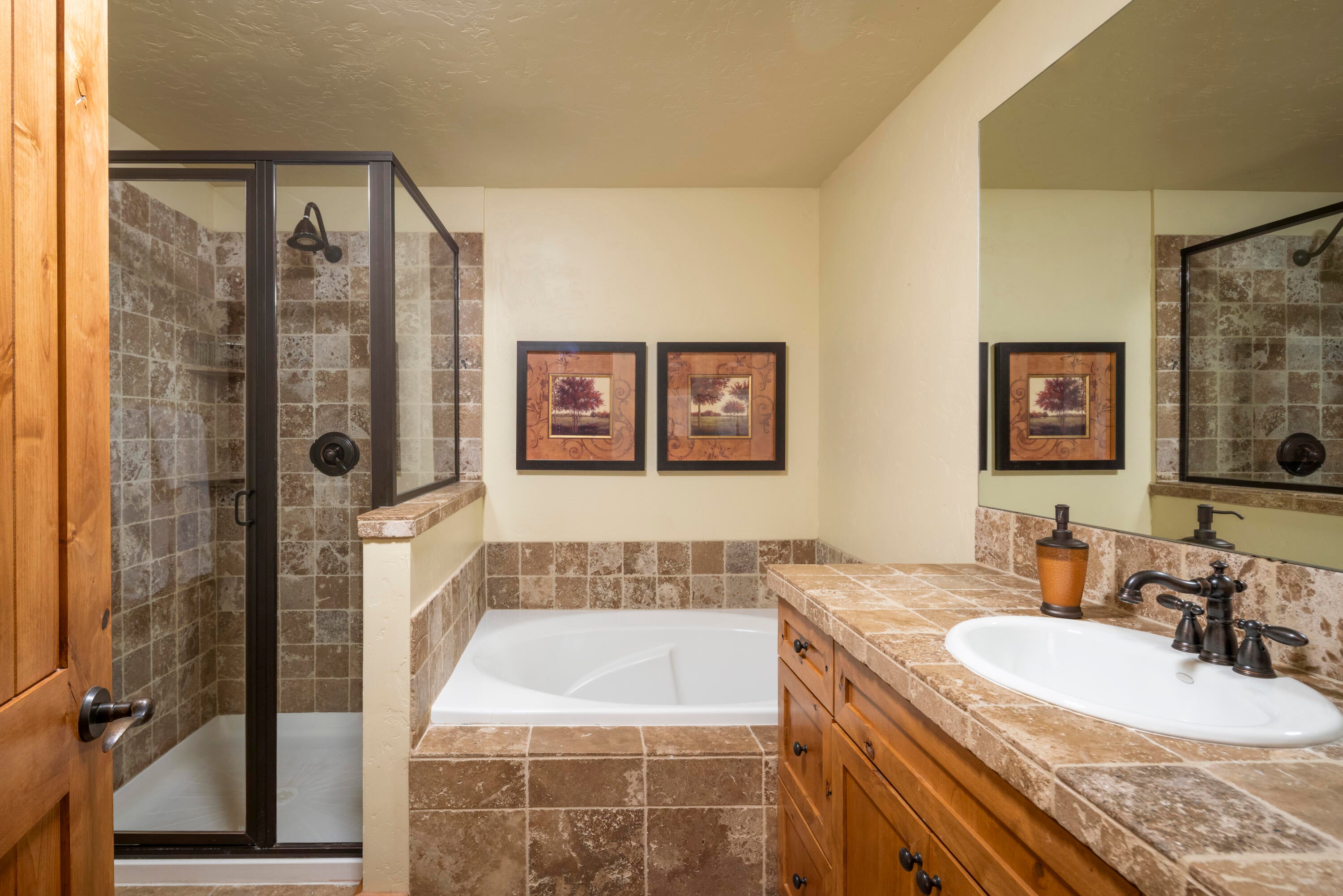 Ketchum, Idaho, 83340, United States, 4 Bedrooms Bedrooms, ,4 BathroomsBathrooms,Residential,Active,1888467