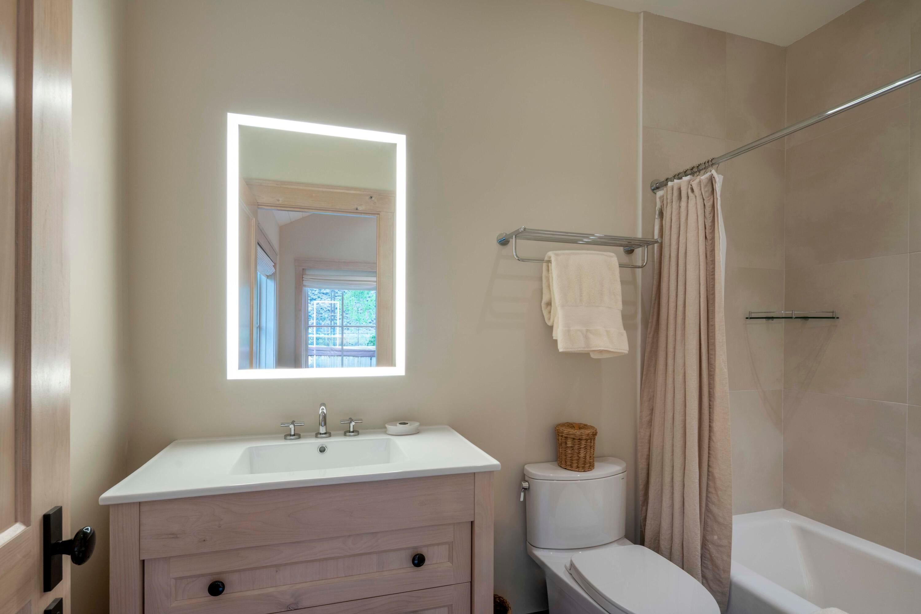 Blaine County, Idaho, 83333, United States, 4 Bedrooms Bedrooms, ,4 BathroomsBathrooms,Residential,Active,1929416