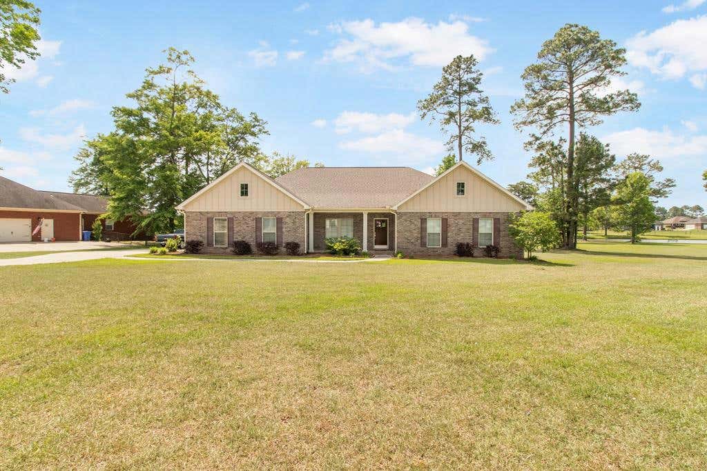 209 COTTON RIDGE LN, DOTHAN, AL 36301, photo 1 of 40