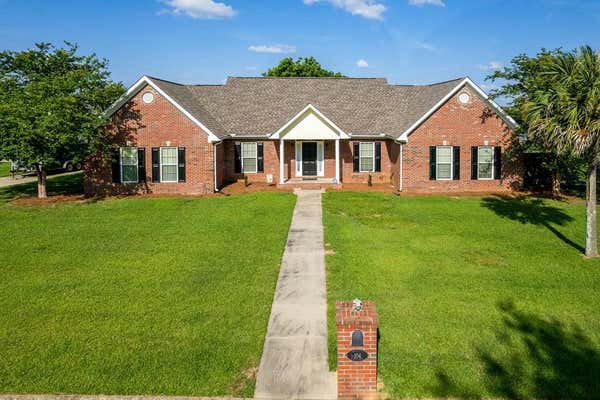 104 HUNTINGTON DR, HEADLAND, AL 36345 - Image 1