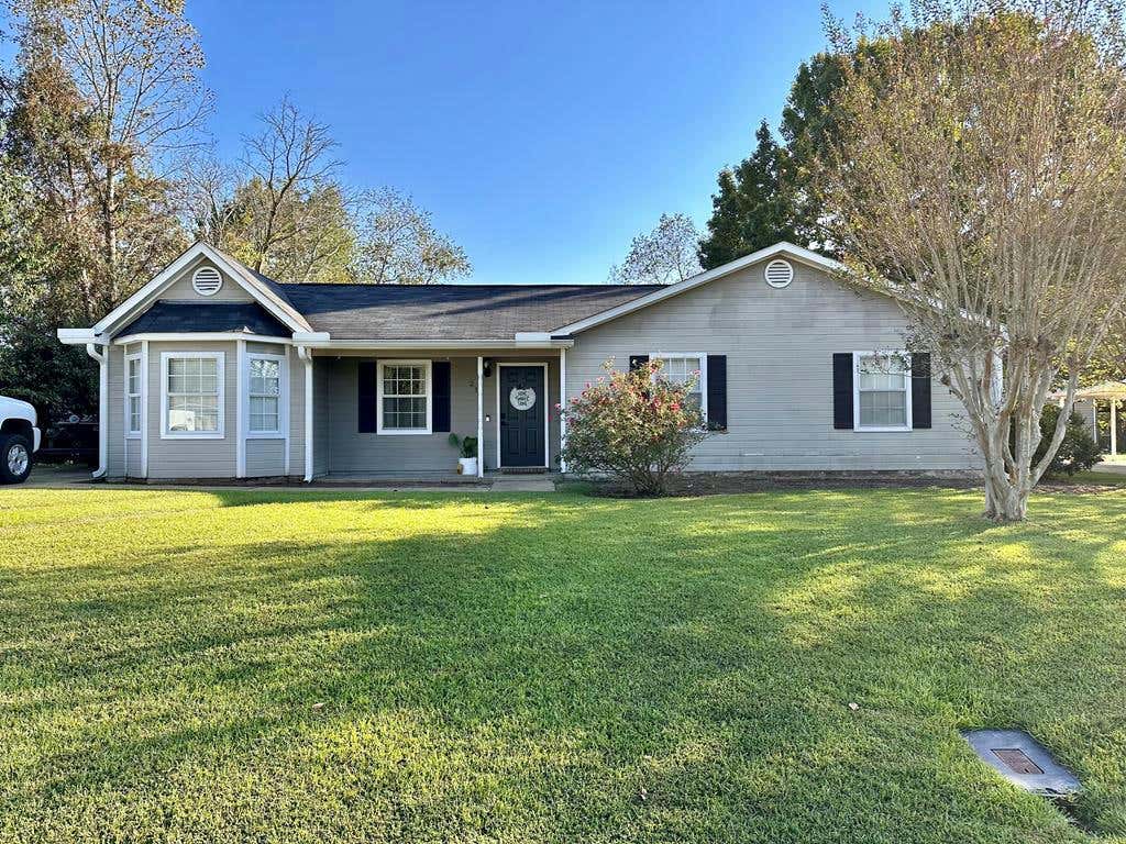 211 DAHLIA DR, TAYLOR, AL 36301, photo 1 of 30