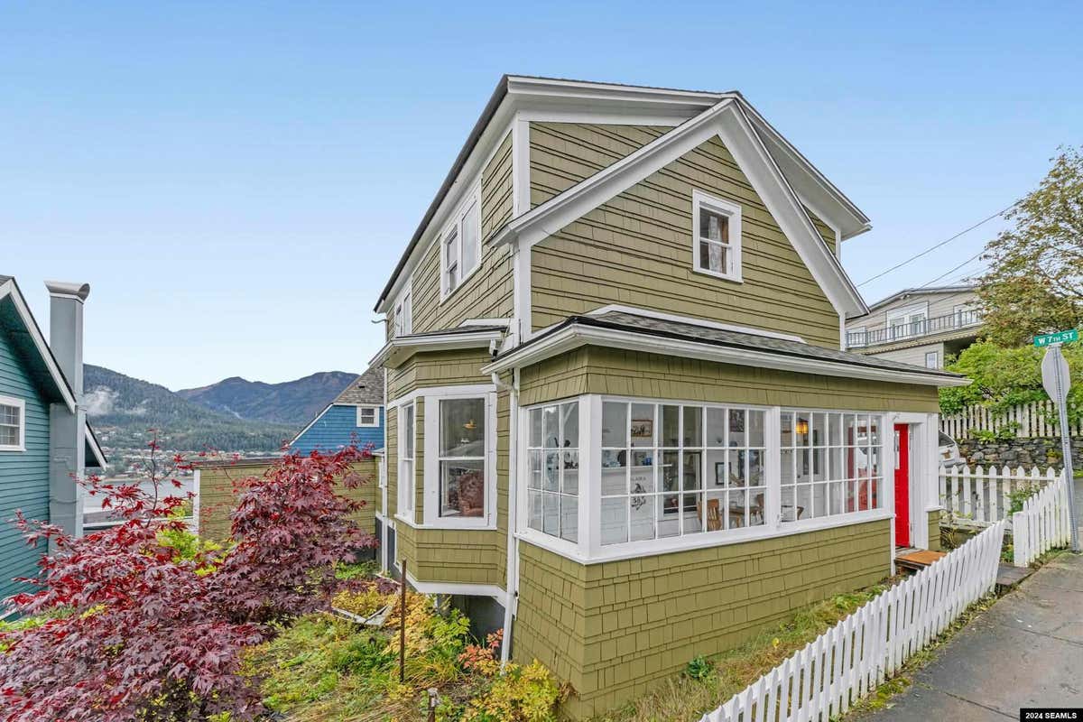 640 MAIN ST, JUNEAU, AK 99801, photo 1 of 37