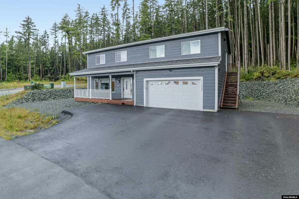 10194 YAN ST, JUNEAU, AK 99801, photo 2 of 39