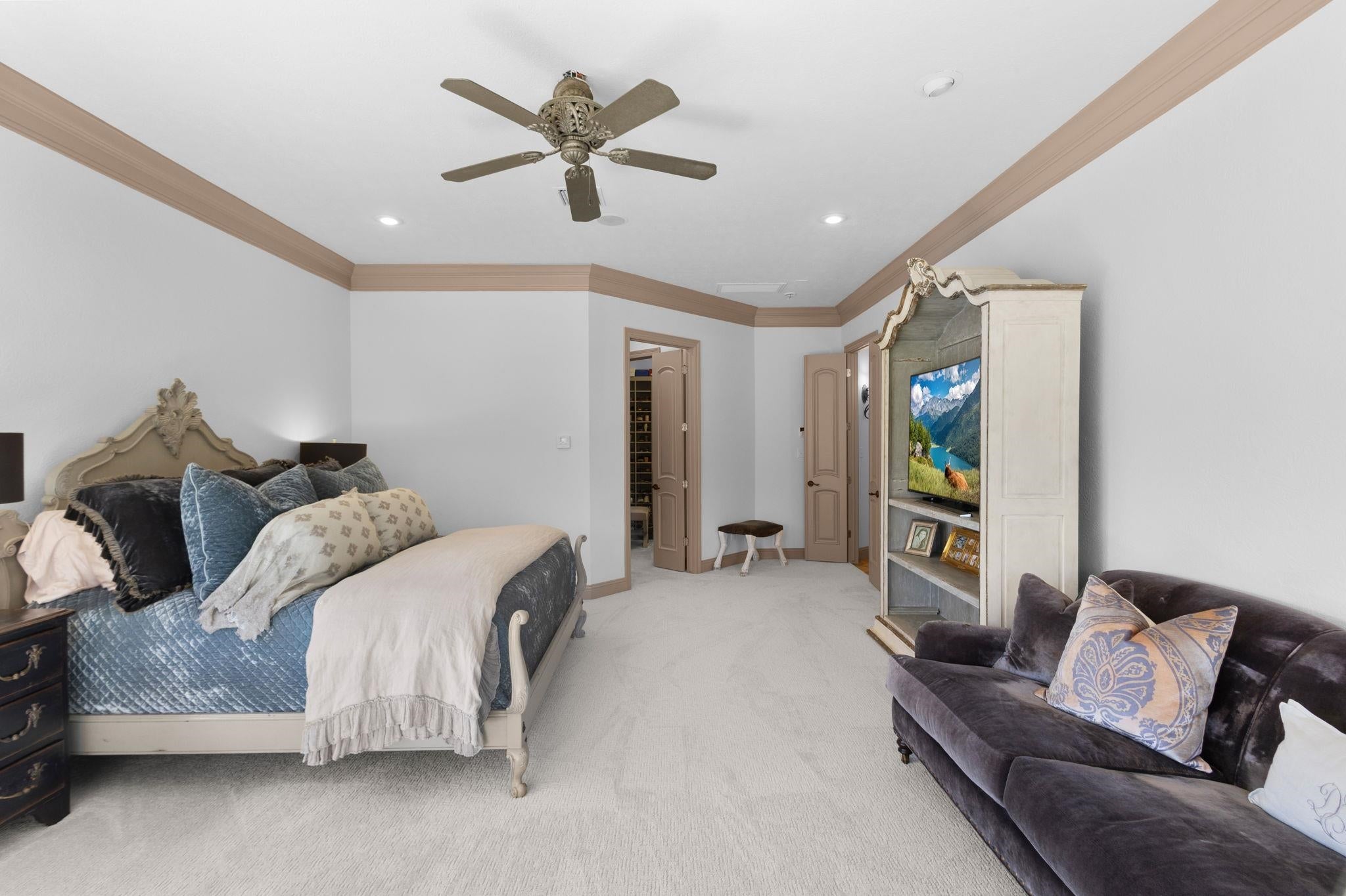 Beaumont, Texas, 77706, United States, 6 Bedrooms Bedrooms, ,7 BathroomsBathrooms,Residential,Active,1988792