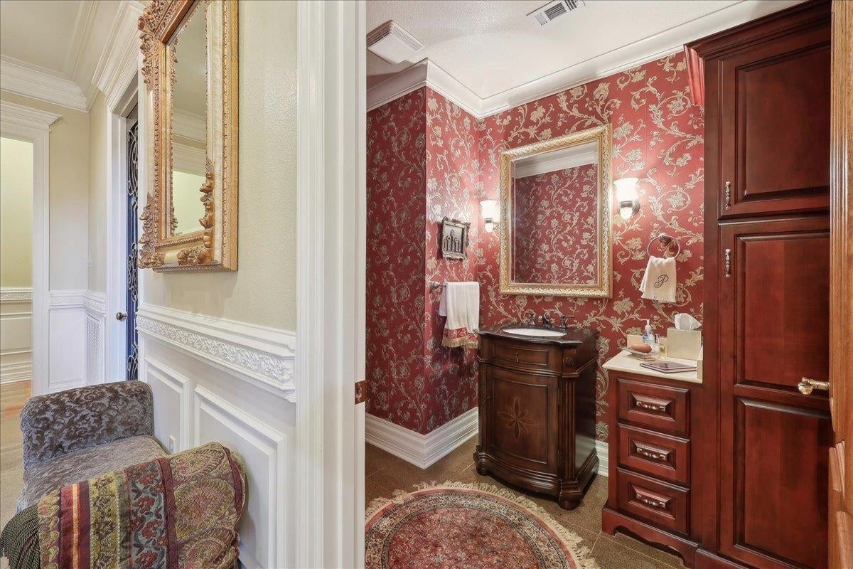 Beaumont, Texas, 77707, United States, 6 Bedrooms Bedrooms, ,10 BathroomsBathrooms,Residential,Active,1853261