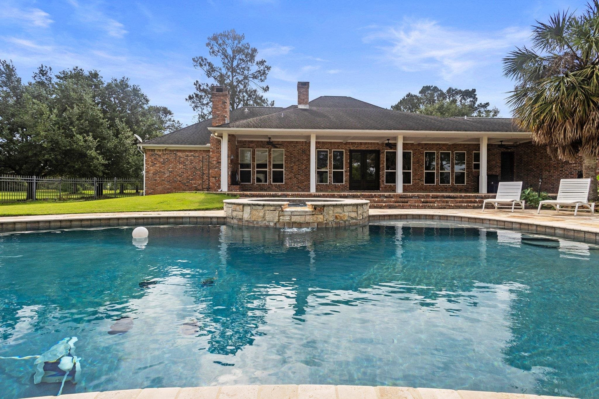 Winnie, Texas, 77665, United States, 3 Bedrooms Bedrooms, ,4 BathroomsBathrooms,Residential,Active,1963426