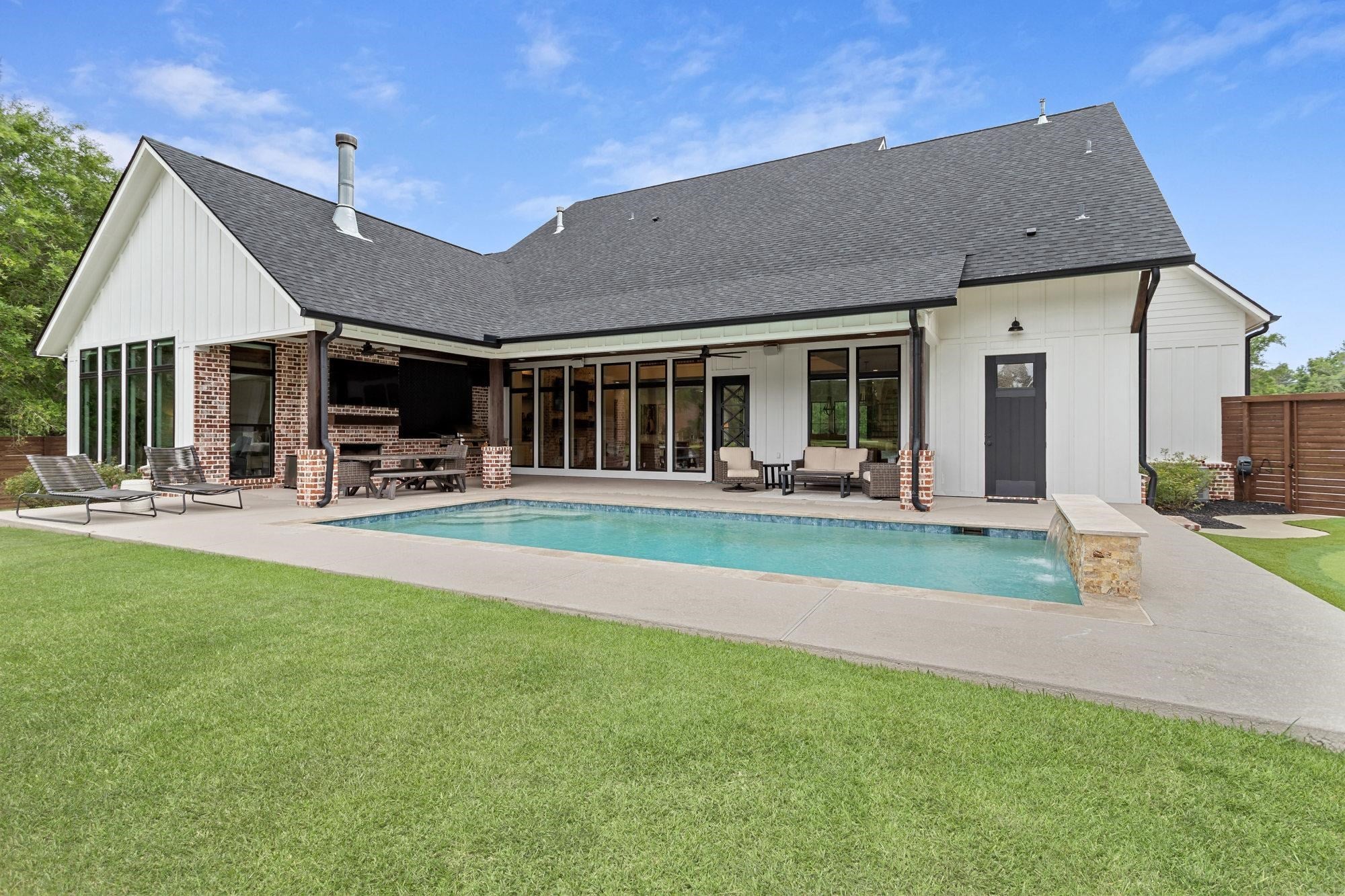 Beaumont, Texas, 77705, United States, 4 Bedrooms Bedrooms, ,4 BathroomsBathrooms,Residential,Active,2043447