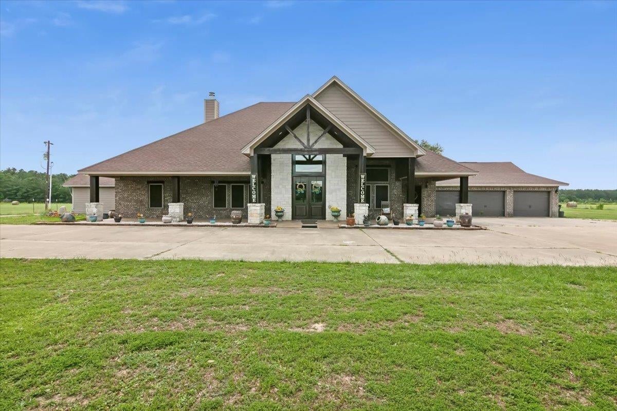 Kirbyville, Texas, 75956, United States, 3 Bedrooms Bedrooms, ,3 BathroomsBathrooms,Residential,Active,2001048