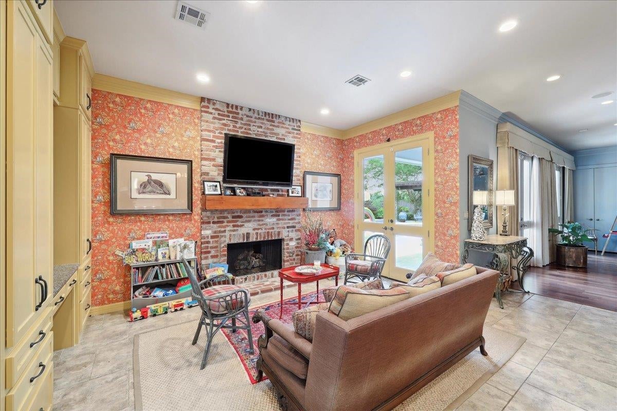 Beaumont, Texas, 77706, United States, 5 Bedrooms Bedrooms, ,6 BathroomsBathrooms,Residential,Active,1798219