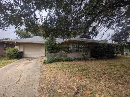 5305 W GROVES CIR, GROVES, TX 77619 - Image 1