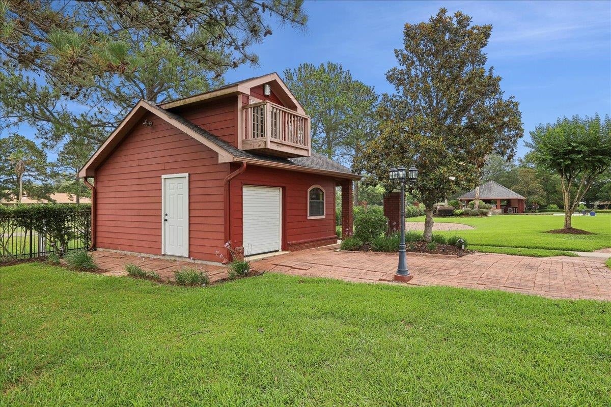 Beaumont, Texas, 77707, United States, 6 Bedrooms Bedrooms, ,10 BathroomsBathrooms,Residential,Active,1853261