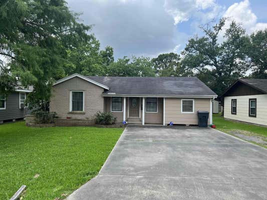 3035 MAPLE AVE, GROVES, TX 77619 - Image 1