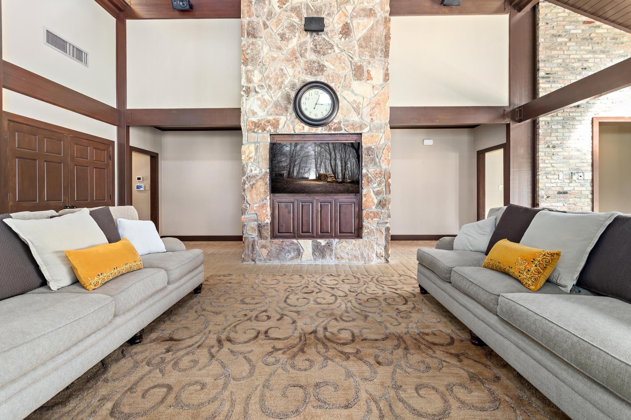 Sour Lake, Texas, 77659, United States, 5 Bedrooms Bedrooms, ,5 BathroomsBathrooms,Residential,Active,1962173