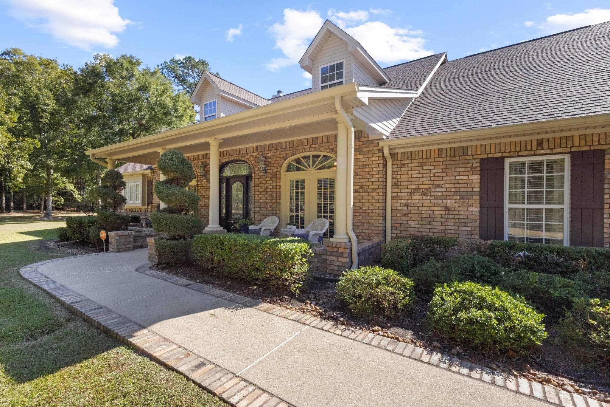 Lumberton, Texas, 77657, United States, 3 Bedrooms Bedrooms, ,4 BathroomsBathrooms,Residential,Active,1990639