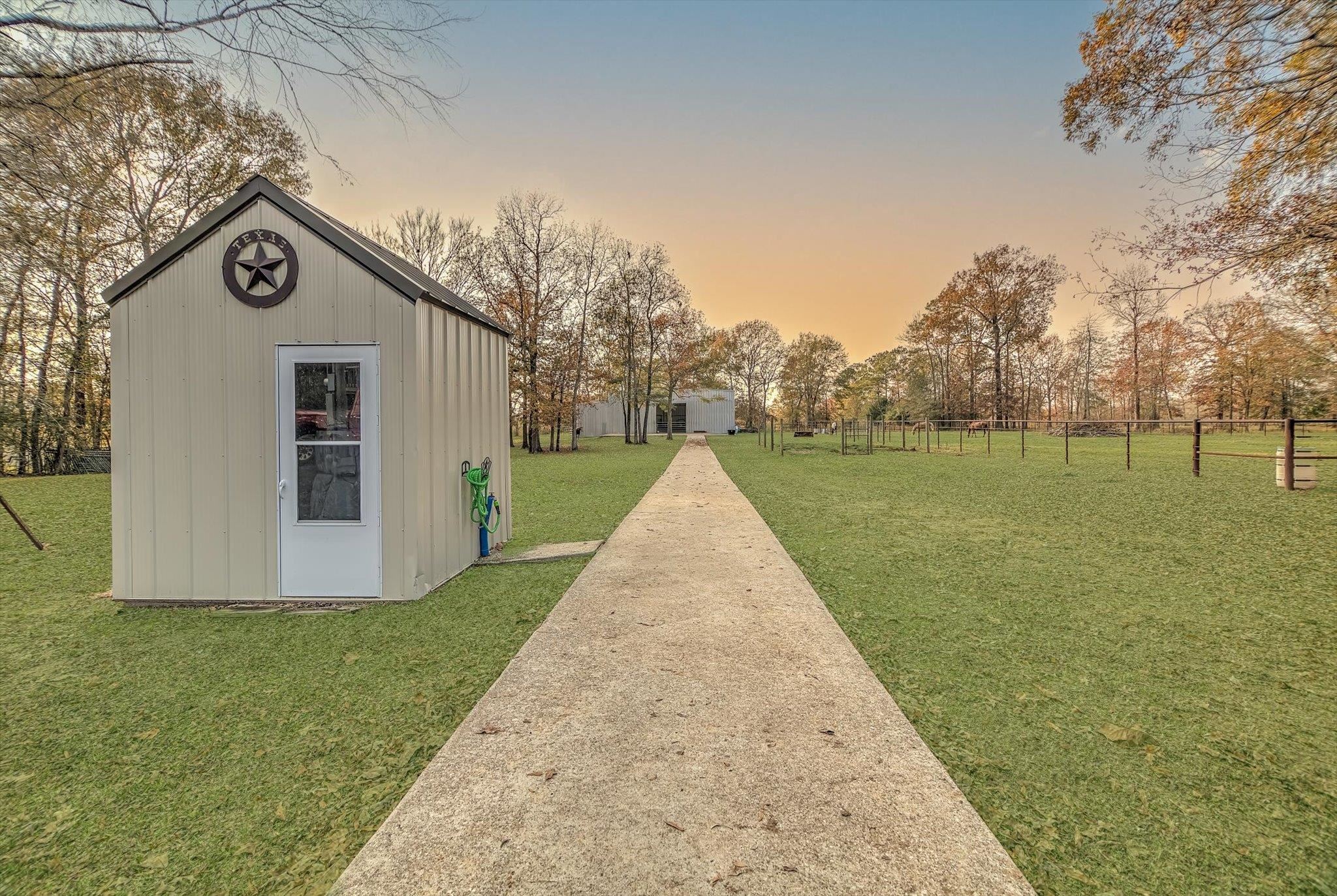 Liberty, Texas, 77575, United States, 7 Bedrooms Bedrooms, ,5 BathroomsBathrooms,Residential,Active,2007217