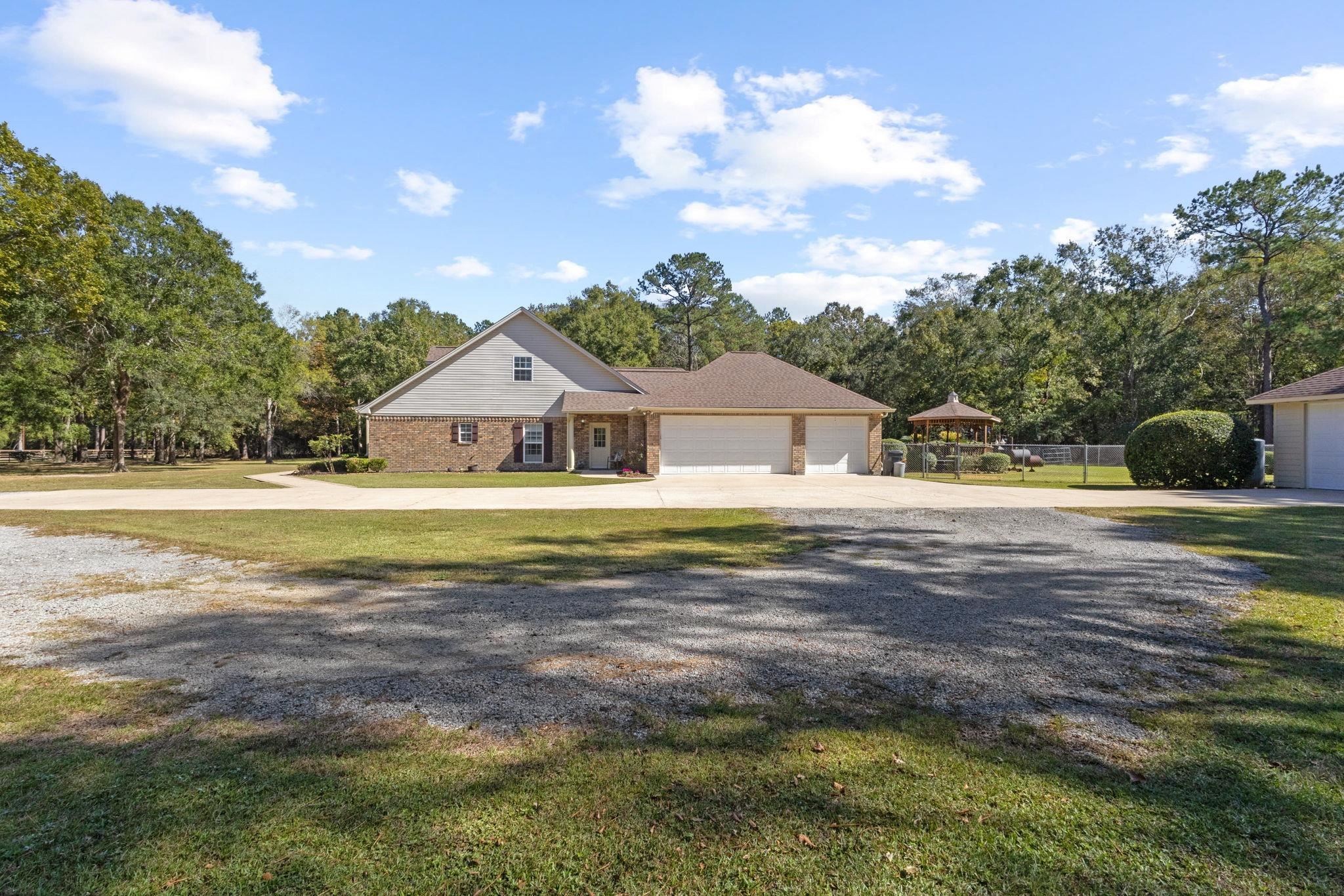 Lumberton, Texas, 77657, United States, 3 Bedrooms Bedrooms, ,4 BathroomsBathrooms,Residential,Active,1990639