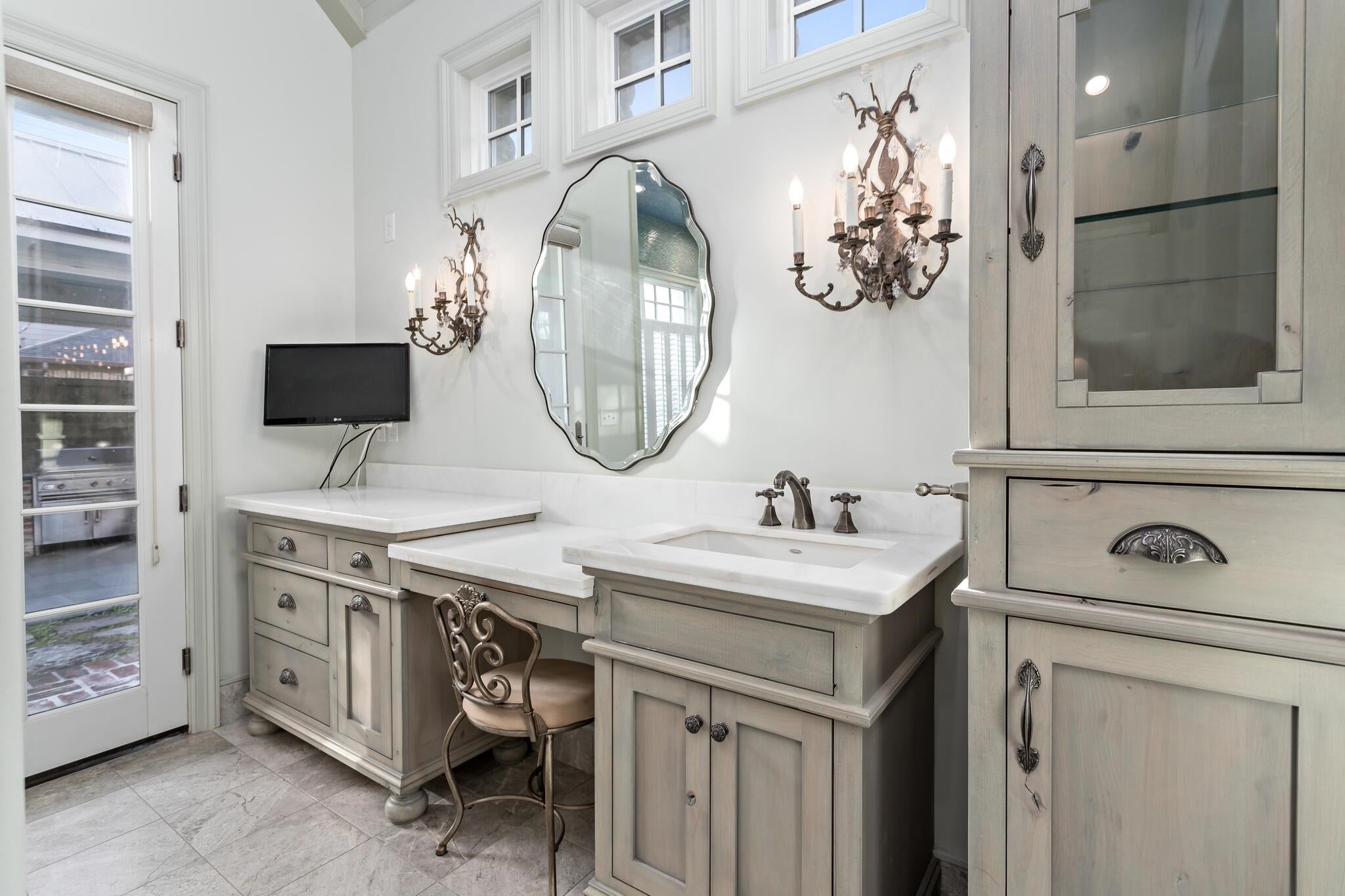 Beaumont, Texas, 77706, United States, ,5 BathroomsBathrooms,Residential,Active,1808378