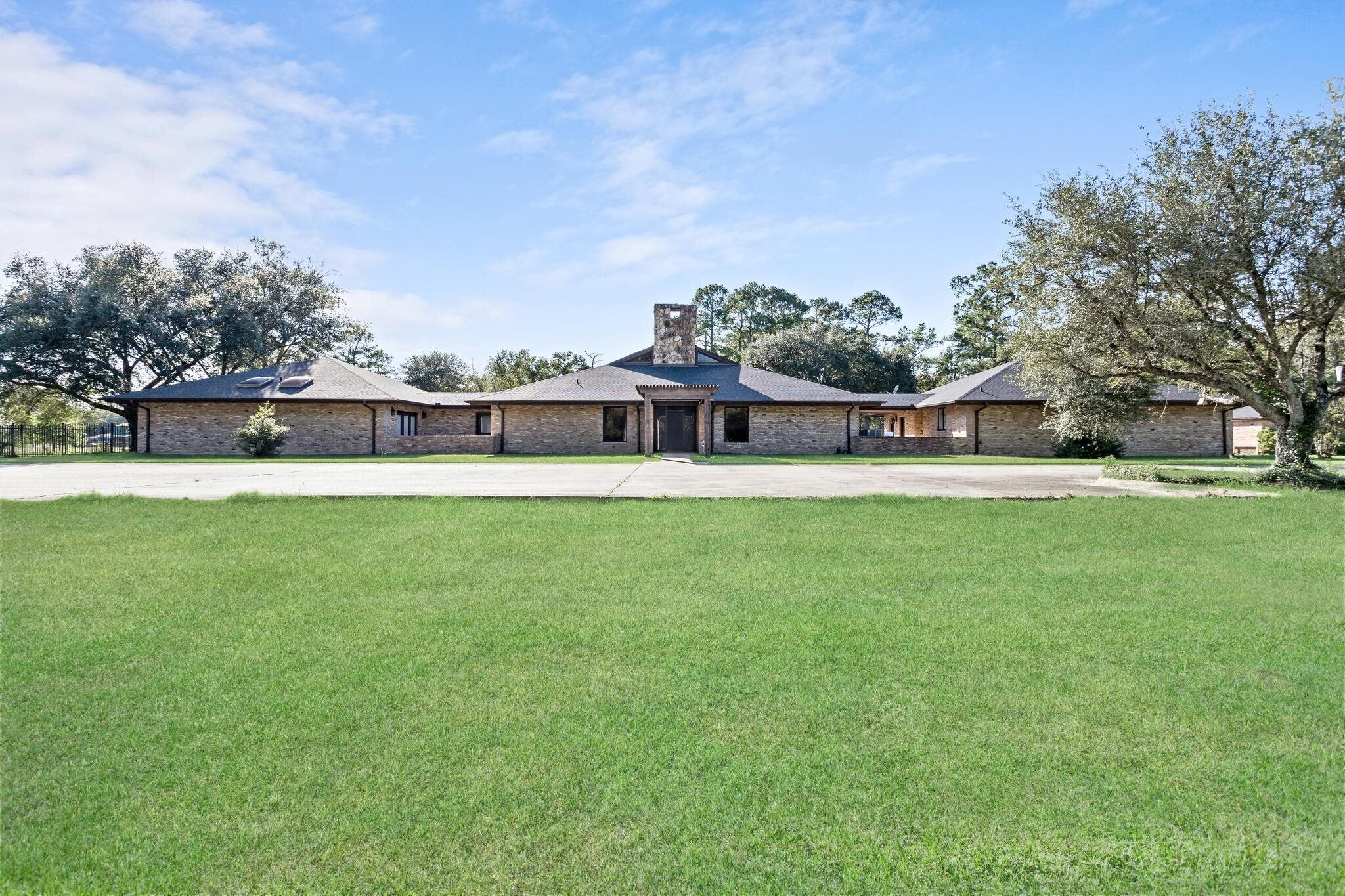 Sour Lake, Texas, 77659, United States, 5 Bedrooms Bedrooms, ,5 BathroomsBathrooms,Residential,Active,1962173