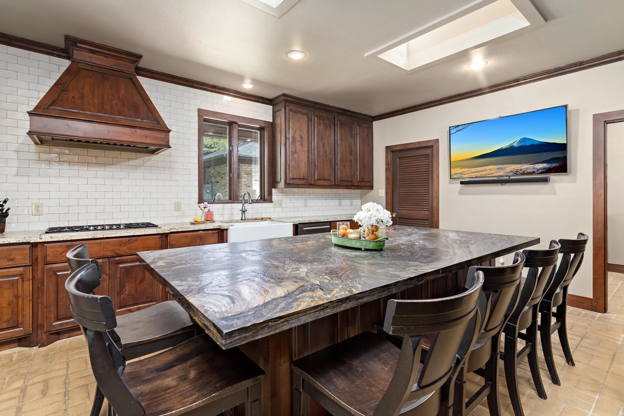 Sour Lake, Texas, 77659, United States, 5 Bedrooms Bedrooms, ,5 BathroomsBathrooms,Residential,Active,1962173