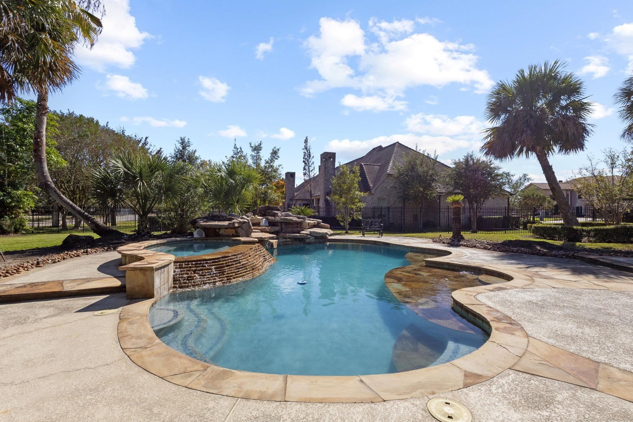 Beaumont, Texas, 77706, United States, 6 Bedrooms Bedrooms, ,7 BathroomsBathrooms,Residential,Active,1988792