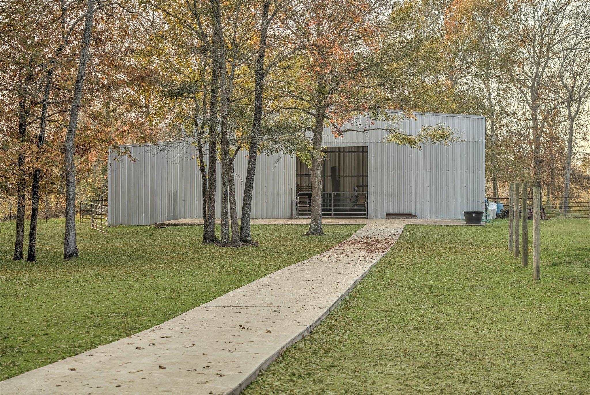 Liberty, Texas, 77575, United States, 7 Bedrooms Bedrooms, ,5 BathroomsBathrooms,Residential,Active,2007217