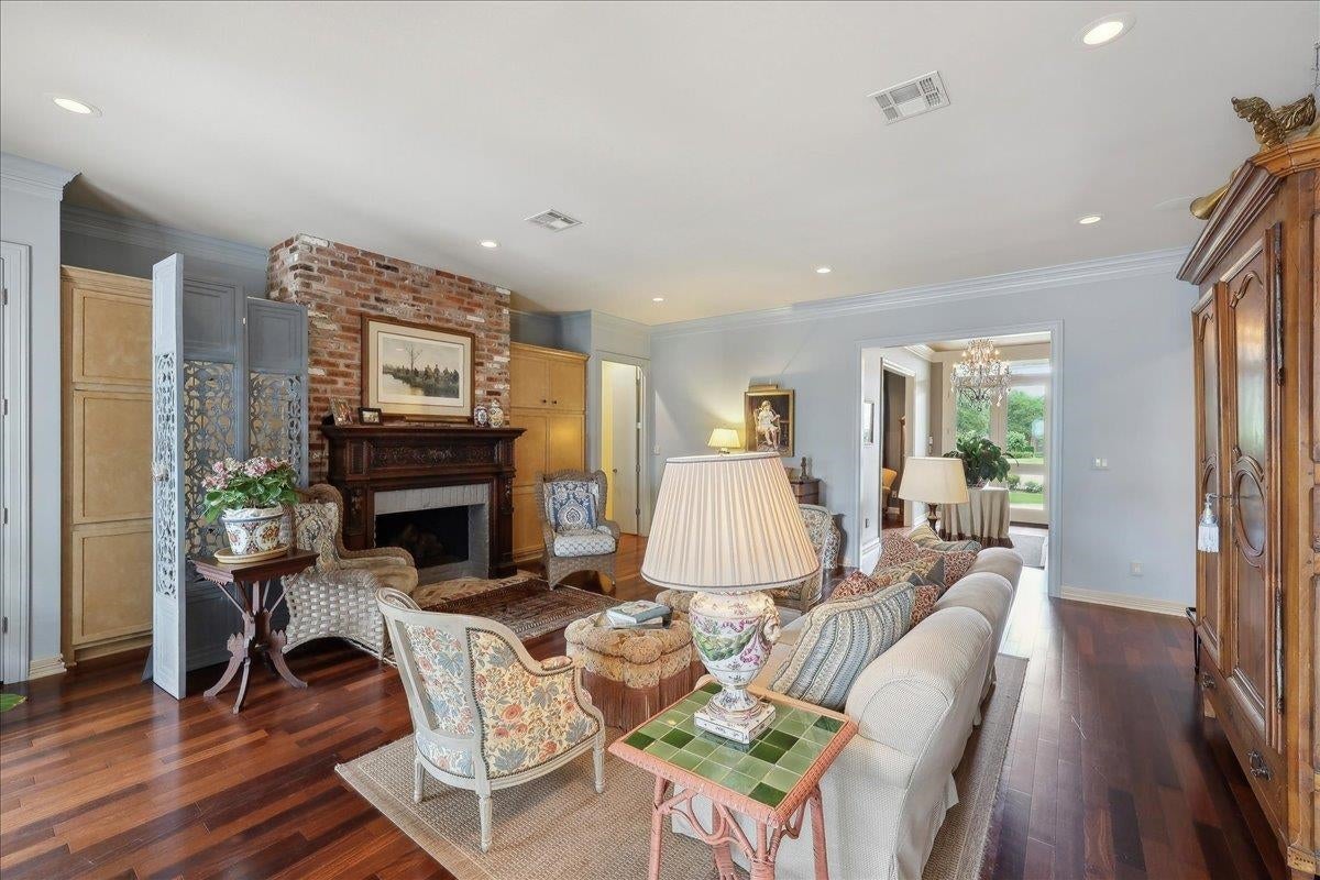 Beaumont, Texas, 77706, United States, 5 Bedrooms Bedrooms, ,6 BathroomsBathrooms,Residential,Active,1798219