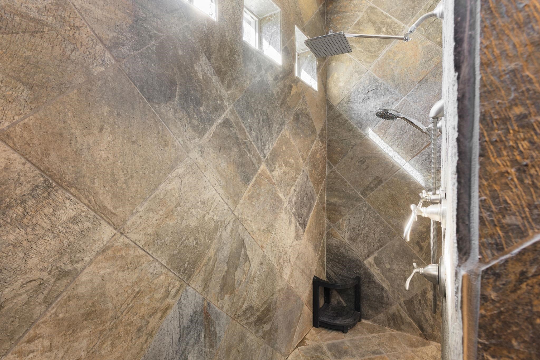 Beaumont, Texas, 77706, United States, 6 Bedrooms Bedrooms, ,7 BathroomsBathrooms,Residential,Active,1988792