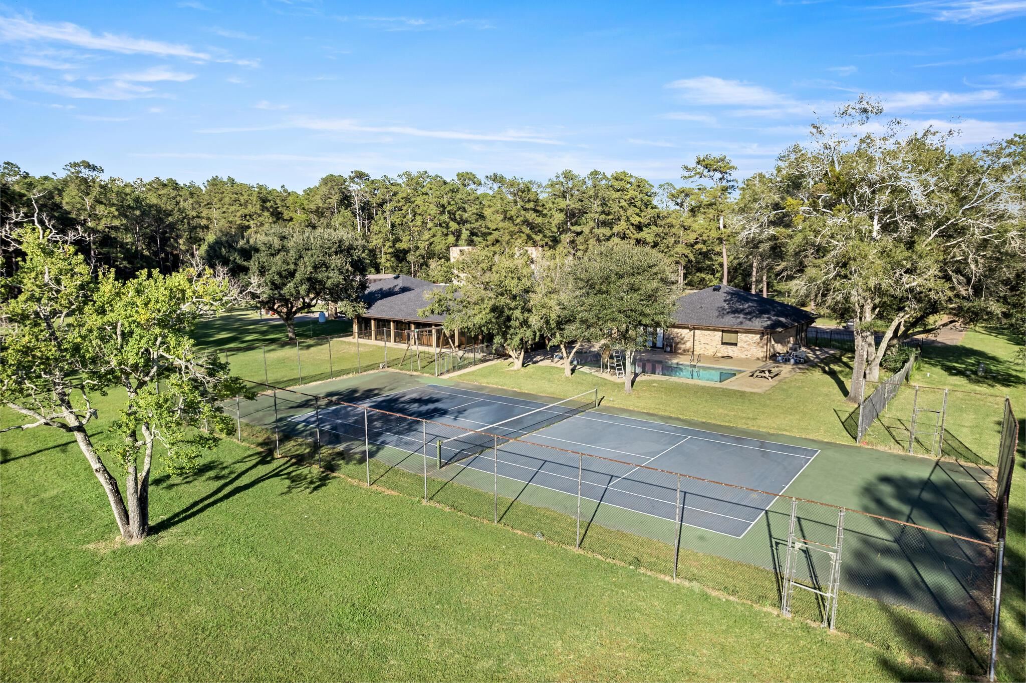 Sour Lake, Texas, 77659, United States, 5 Bedrooms Bedrooms, ,5 BathroomsBathrooms,Residential,Active,1962173