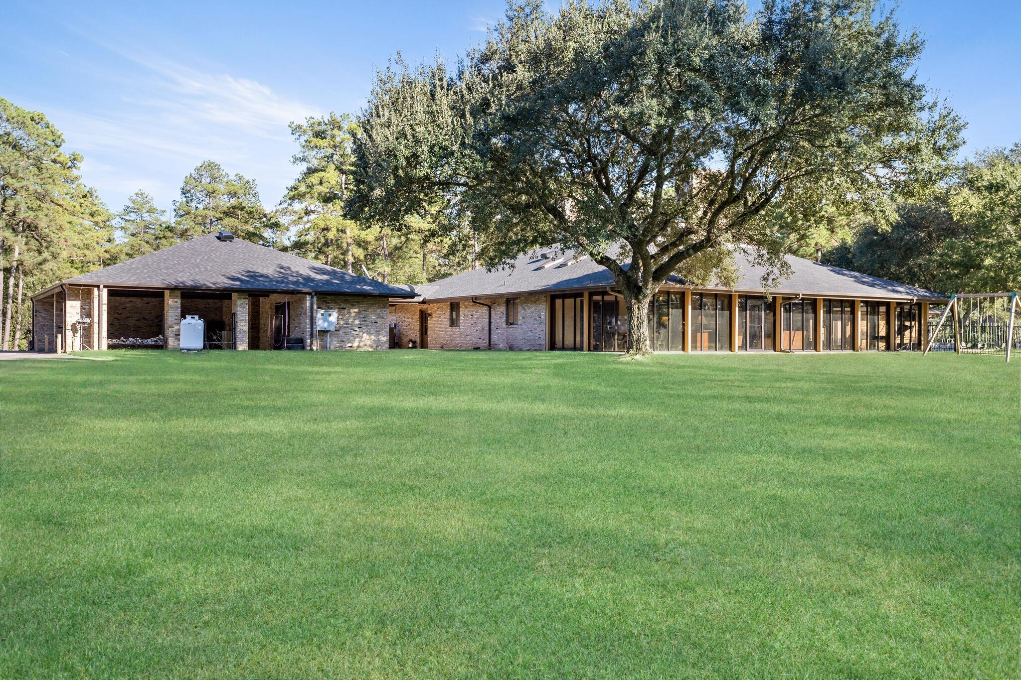 Sour Lake, Texas, 77659, United States, 5 Bedrooms Bedrooms, ,5 BathroomsBathrooms,Residential,Active,1962173