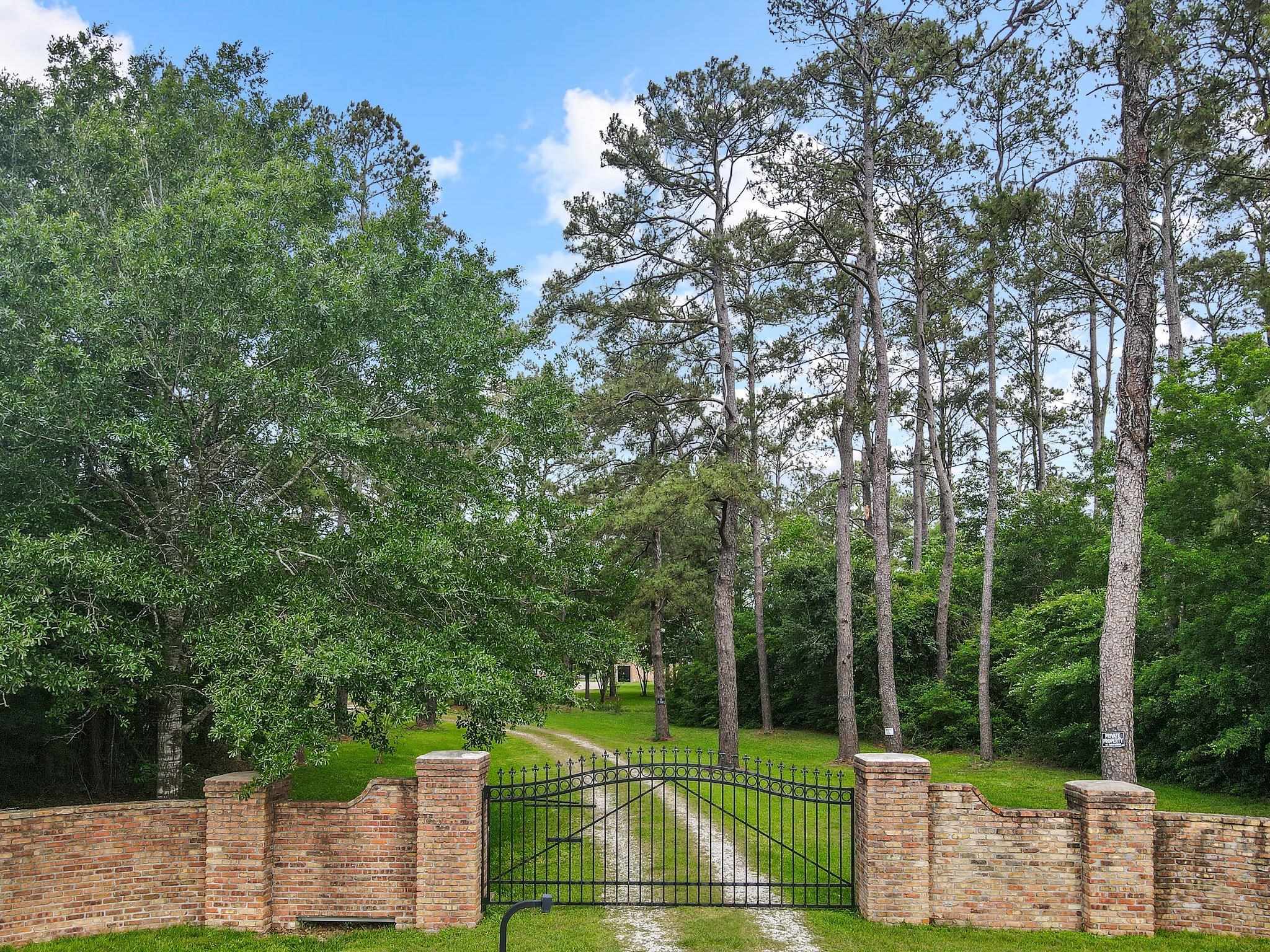 Winnie, Texas, 77665, United States, 3 Bedrooms Bedrooms, ,4 BathroomsBathrooms,Residential,Active,1963426