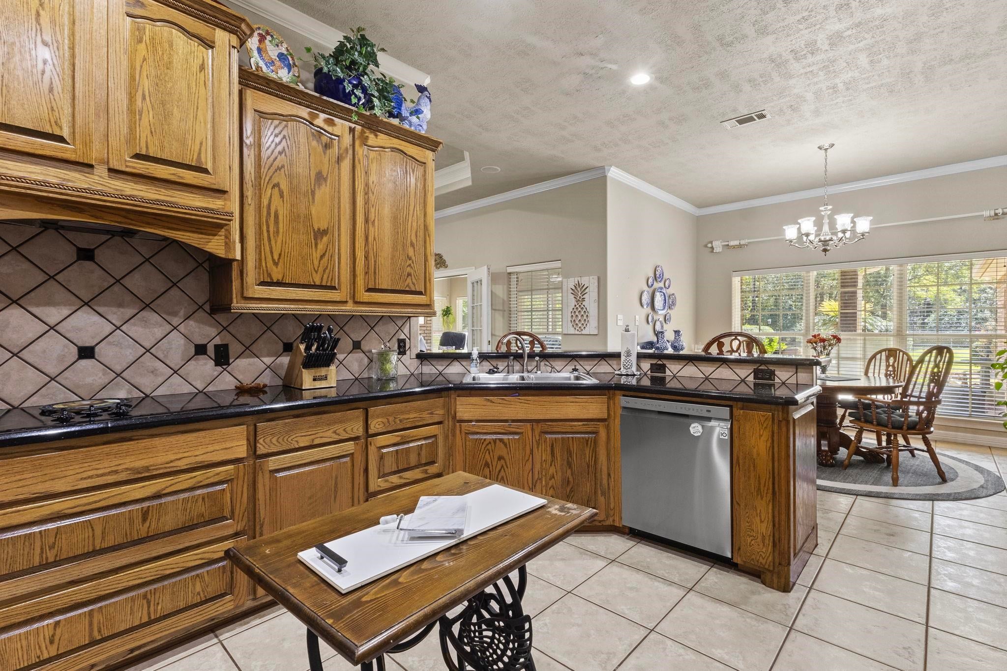 Lumberton, Texas, 77657, United States, 3 Bedrooms Bedrooms, ,4 BathroomsBathrooms,Residential,Active,1990639