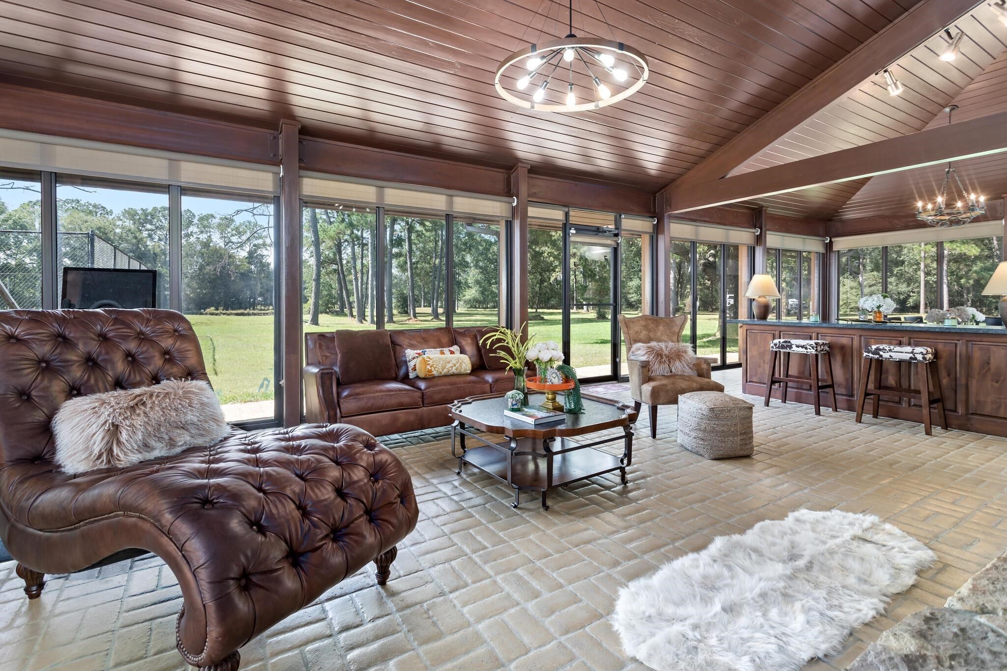 Sour Lake, Texas, 77659, United States, 5 Bedrooms Bedrooms, ,5 BathroomsBathrooms,Residential,Active,1962173