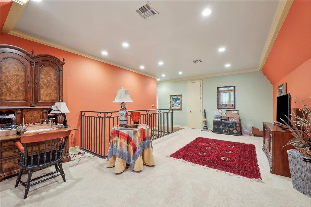 Beaumont, Texas, 77706, United States, 5 Bedrooms Bedrooms, ,6 BathroomsBathrooms,Residential,Active,1798219