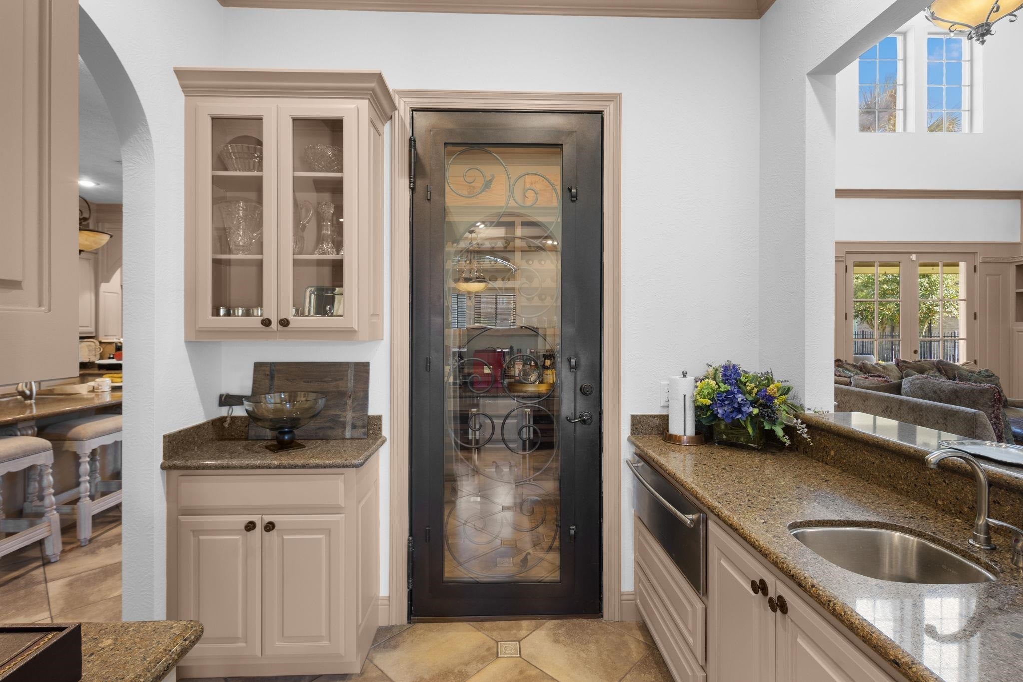 Beaumont, Texas, 77706, United States, 6 Bedrooms Bedrooms, ,7 BathroomsBathrooms,Residential,Active,1988792