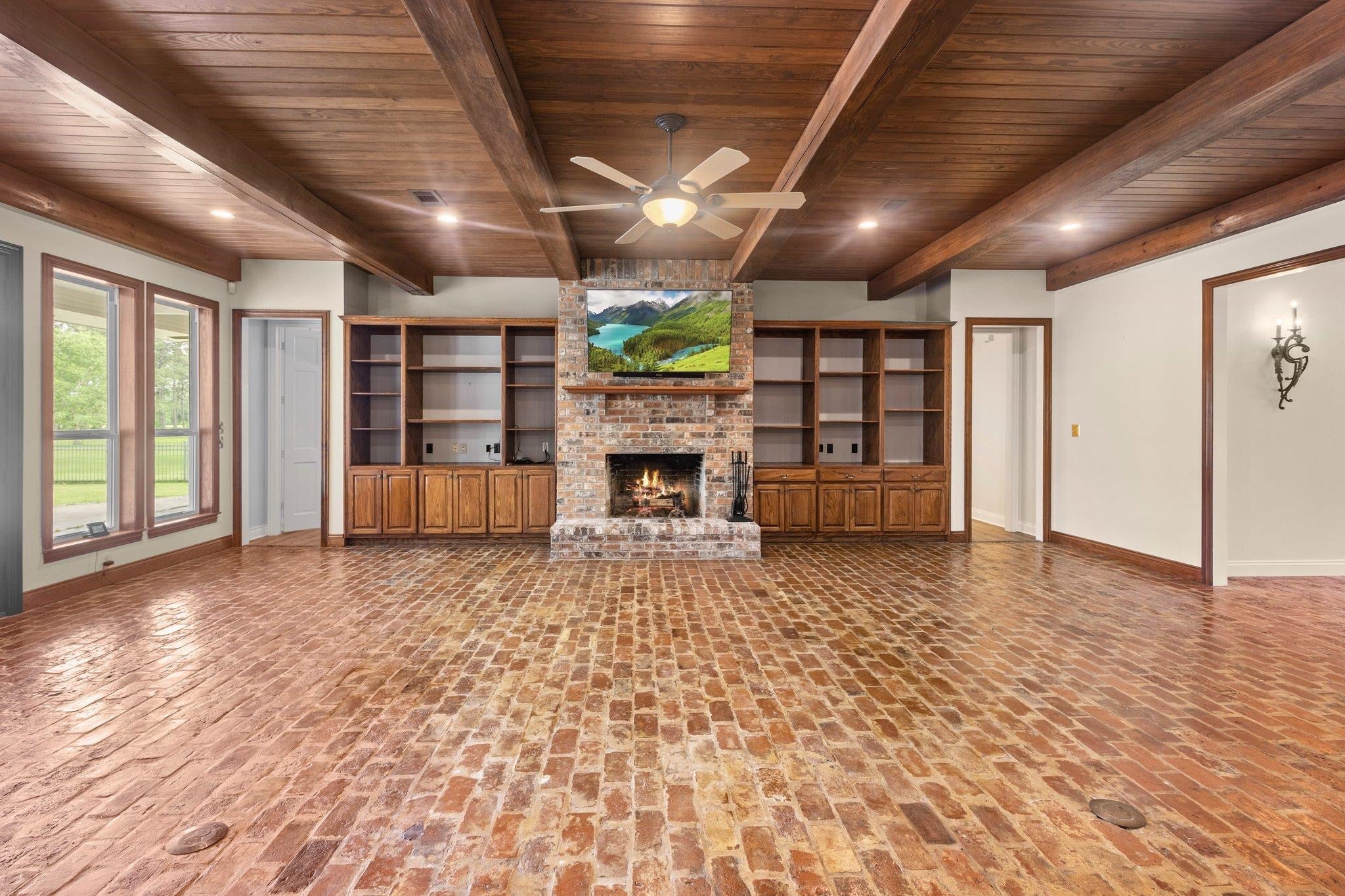 Winnie, Texas, 77665, United States, 3 Bedrooms Bedrooms, ,4 BathroomsBathrooms,Residential,Active,1963426