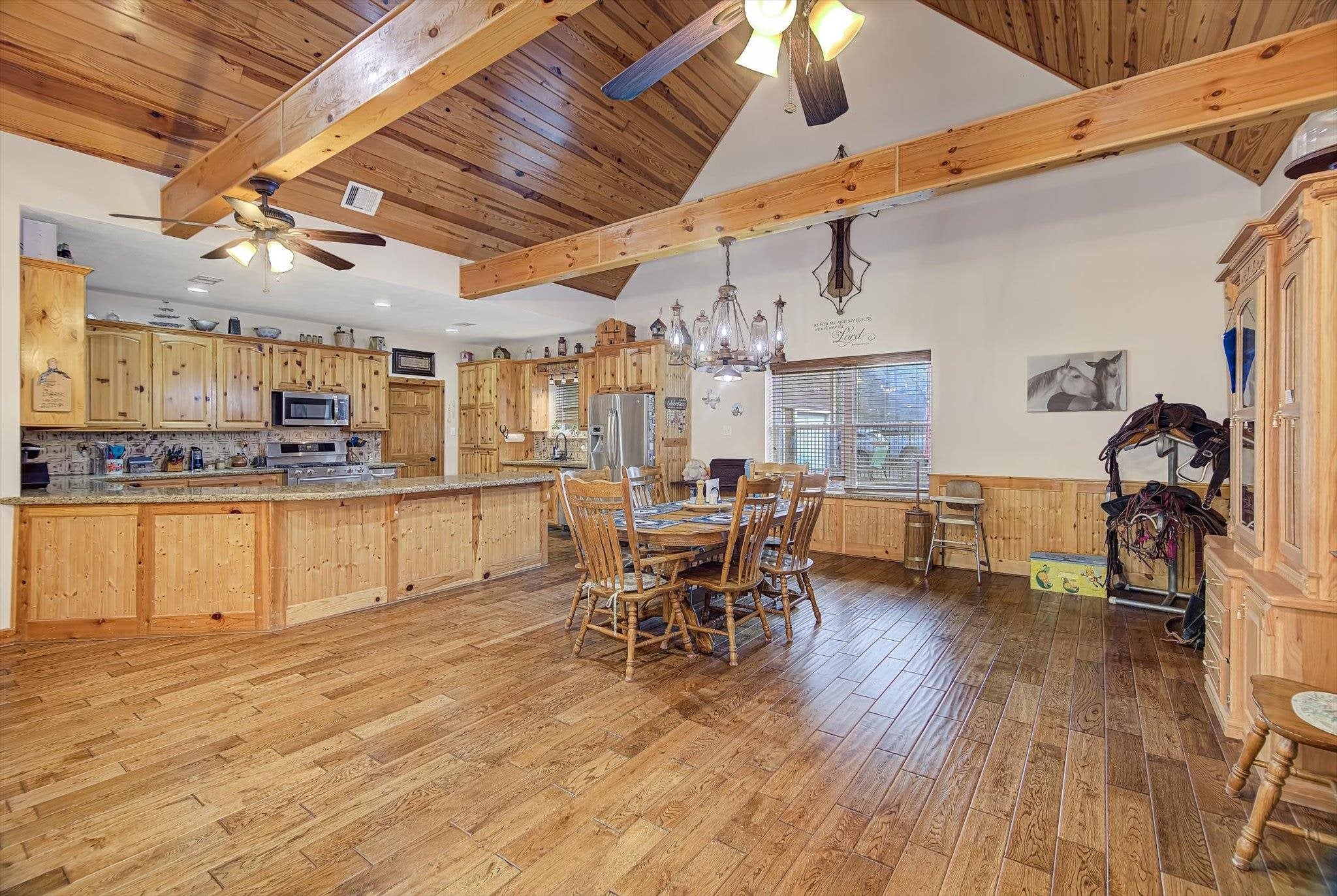 Liberty, Texas, 77575, United States, 7 Bedrooms Bedrooms, ,5 BathroomsBathrooms,Residential,Active,2007217