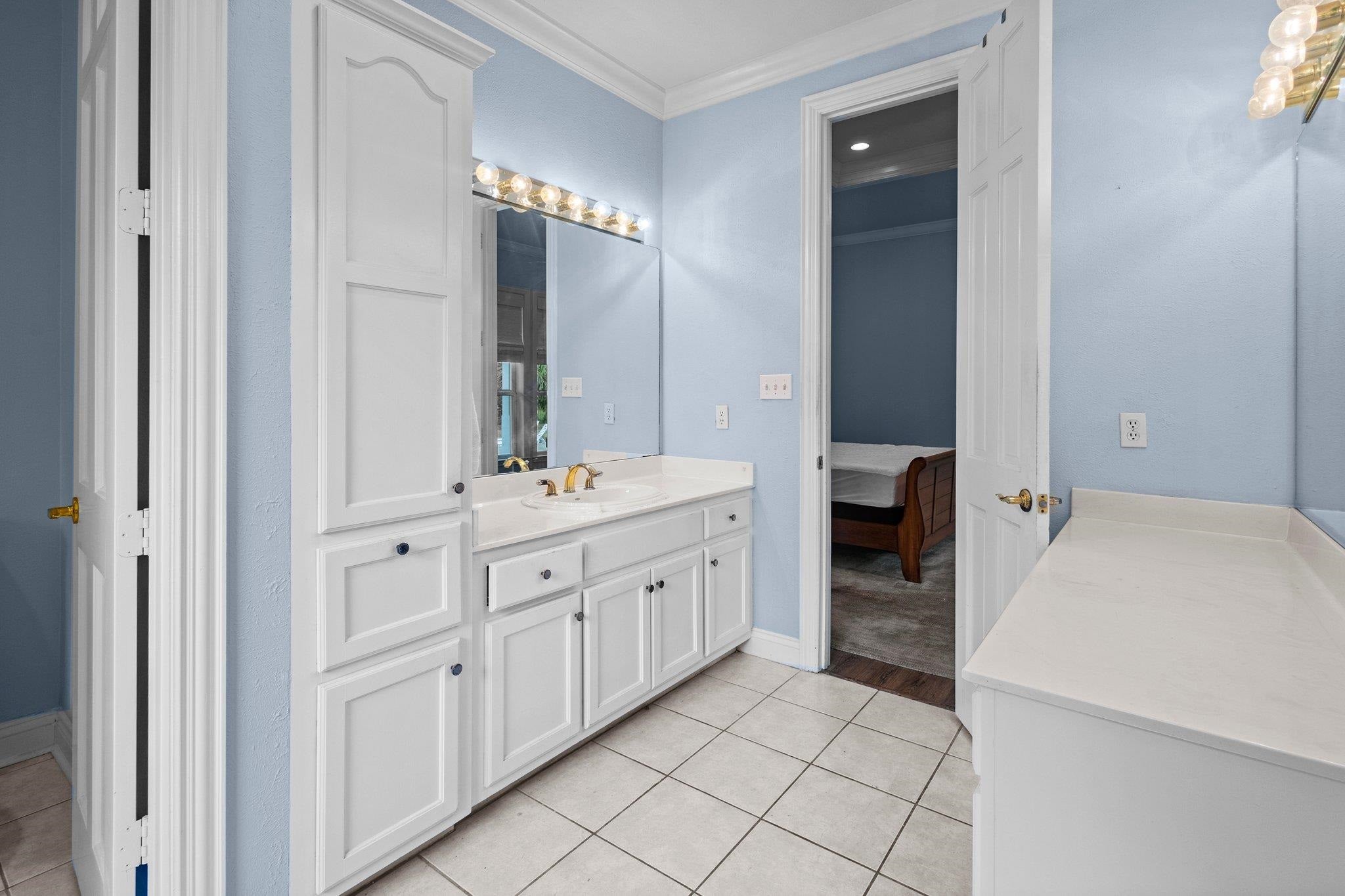 Winnie, Texas, 77665, United States, 3 Bedrooms Bedrooms, ,4 BathroomsBathrooms,Residential,Active,1963426