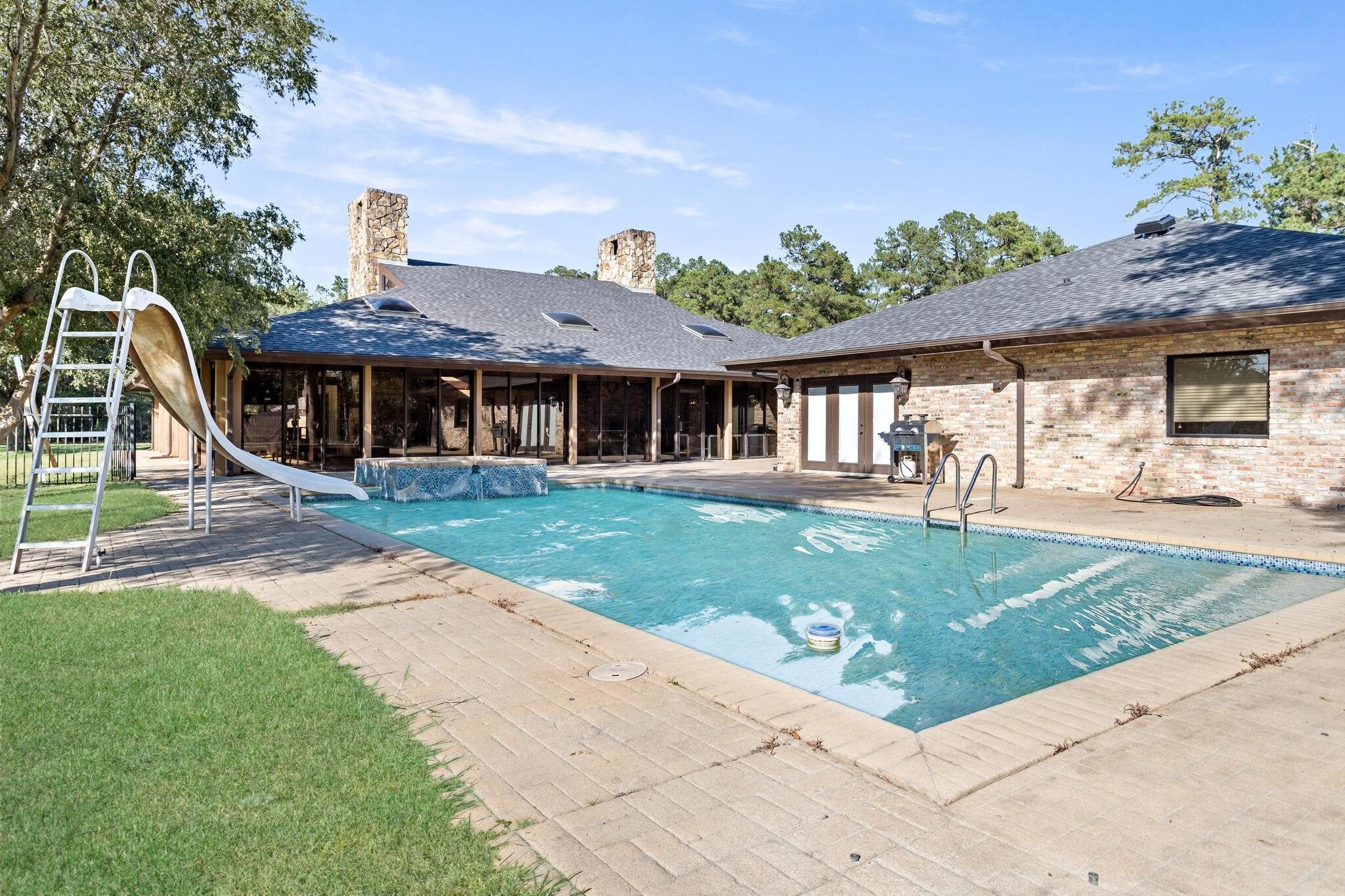 Sour Lake, Texas, 77659, United States, 5 Bedrooms Bedrooms, ,5 BathroomsBathrooms,Residential,Active,1962173