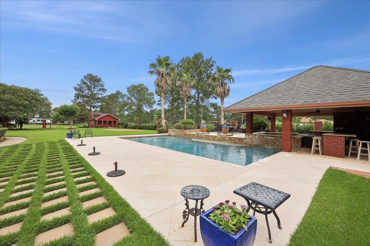 Beaumont, Texas, 77707, United States, 6 Bedrooms Bedrooms, ,10 BathroomsBathrooms,Residential,Active,1853261