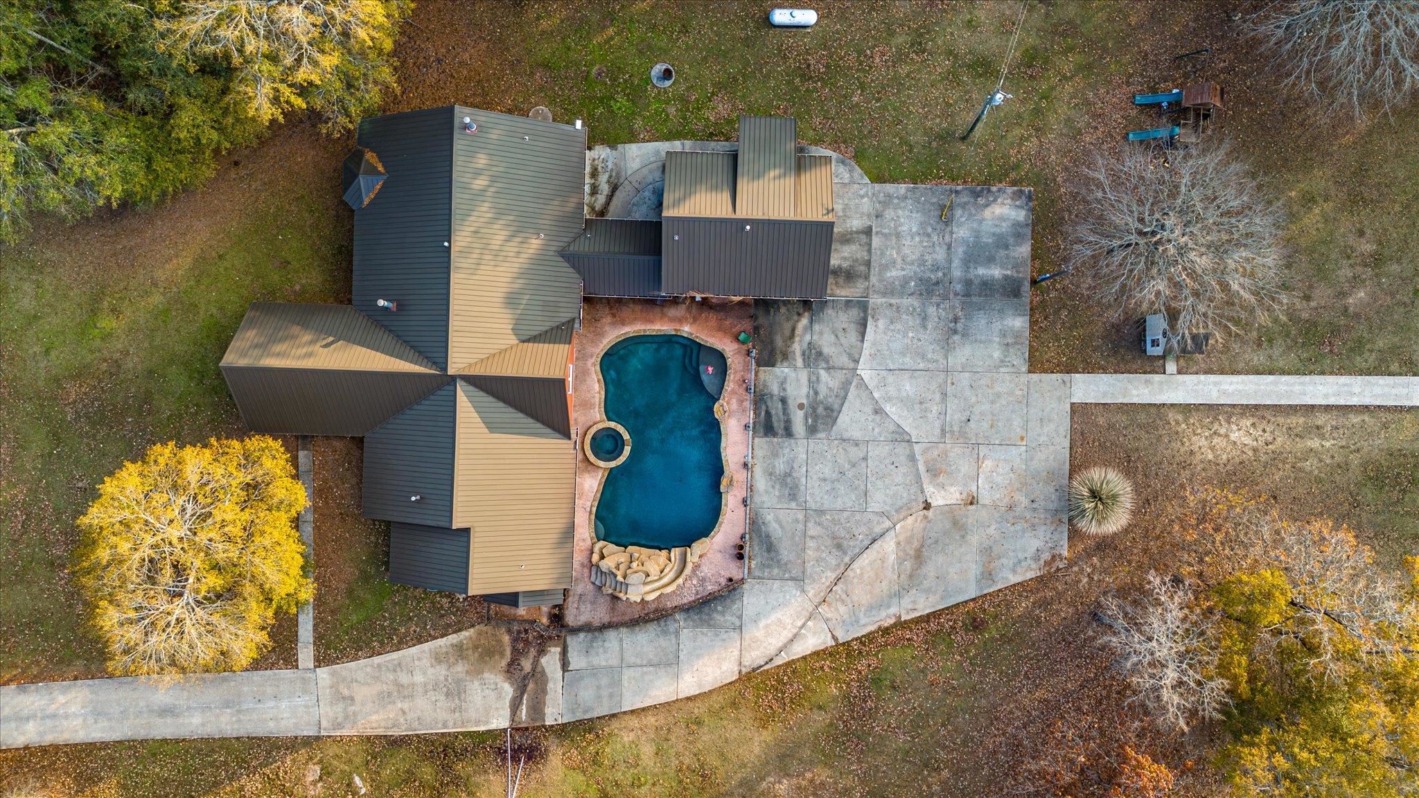 Liberty, Texas, 77575, United States, 7 Bedrooms Bedrooms, ,5 BathroomsBathrooms,Residential,Active,2007217