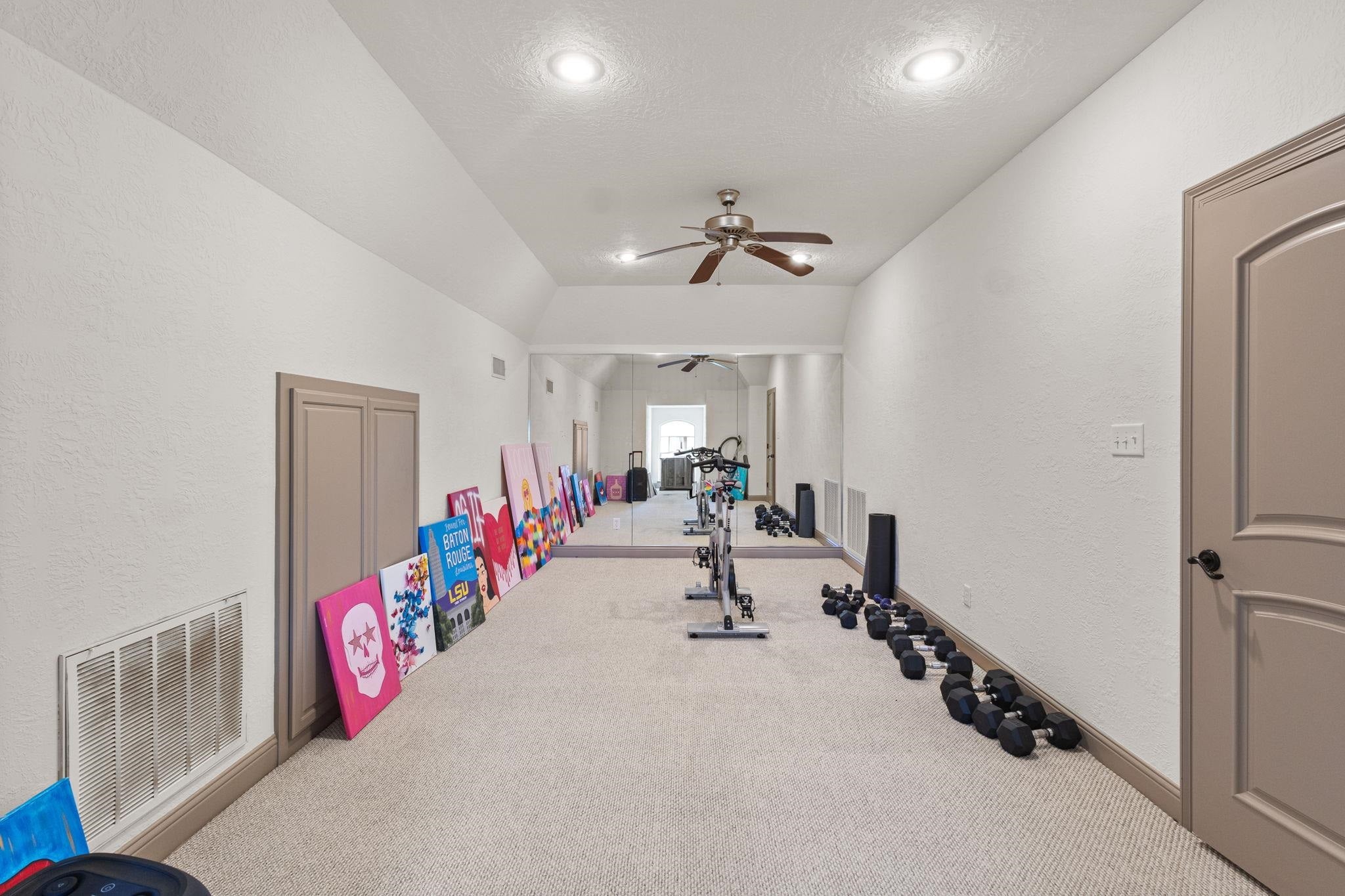 Beaumont, Texas, 77706, United States, 6 Bedrooms Bedrooms, ,7 BathroomsBathrooms,Residential,Active,1988792