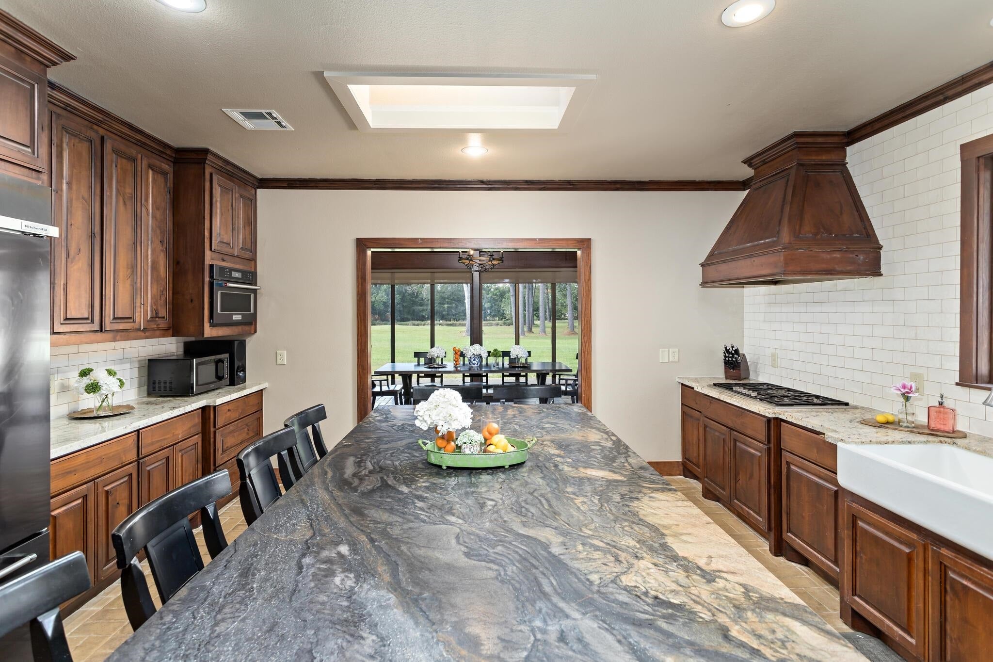 Sour Lake, Texas, 77659, United States, 5 Bedrooms Bedrooms, ,5 BathroomsBathrooms,Residential,Active,1962173