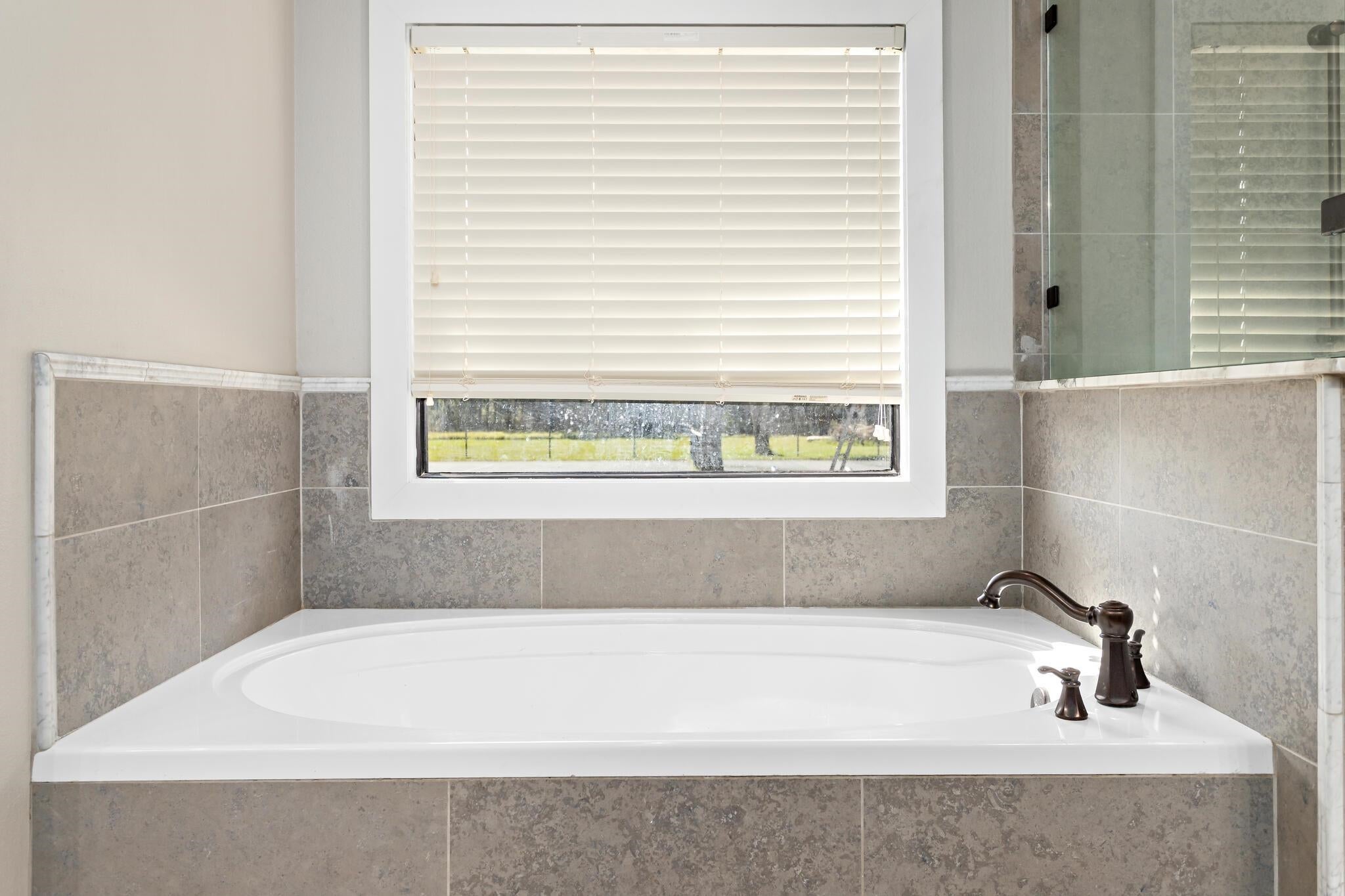 Sour Lake, Texas, 77659, United States, 5 Bedrooms Bedrooms, ,5 BathroomsBathrooms,Residential,Active,1962173