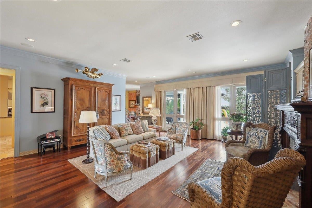 Beaumont, Texas, 77706, United States, 5 Bedrooms Bedrooms, ,6 BathroomsBathrooms,Residential,Active,1987247