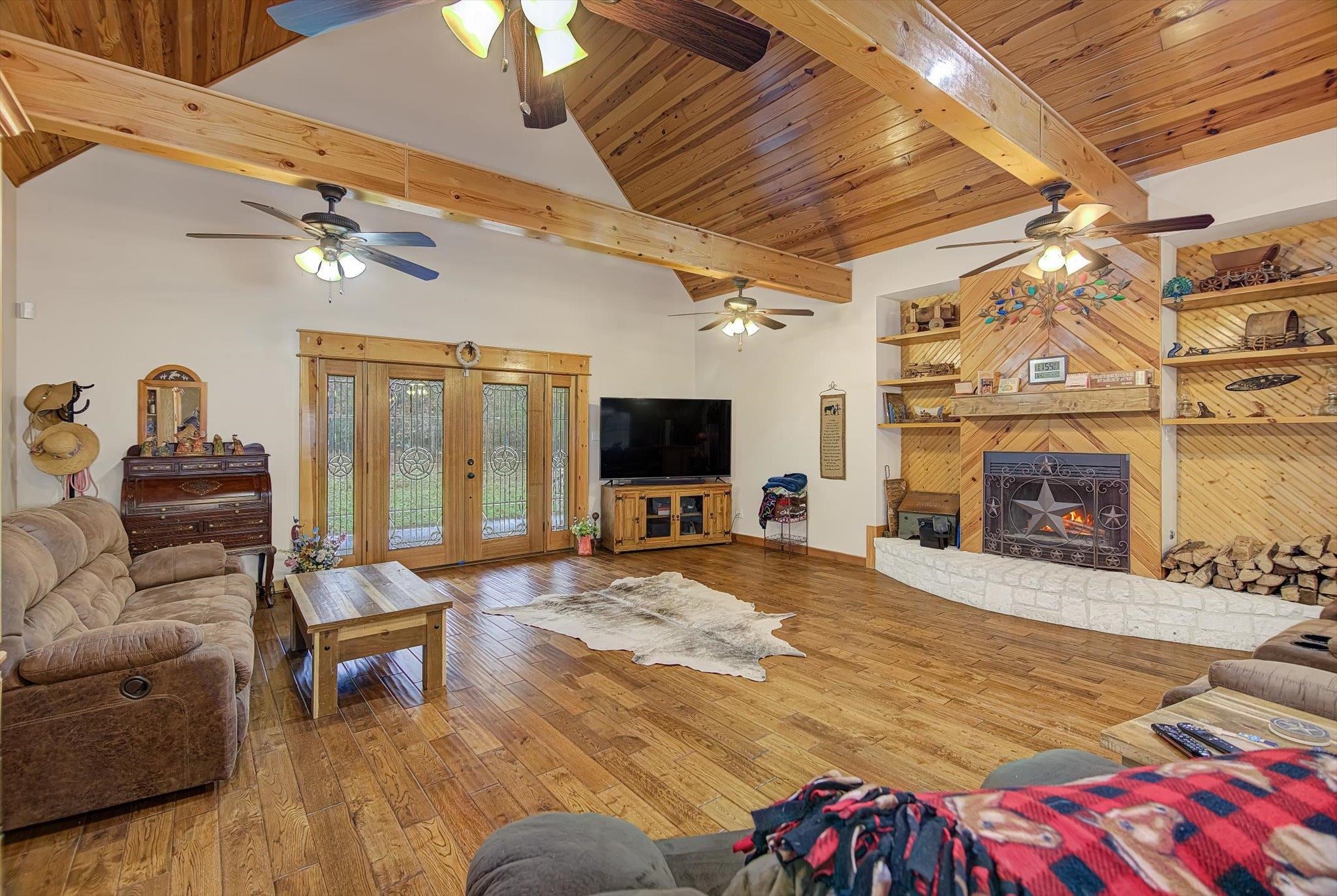 Liberty, Texas, 77575, United States, 7 Bedrooms Bedrooms, ,5 BathroomsBathrooms,Residential,Active,2007217