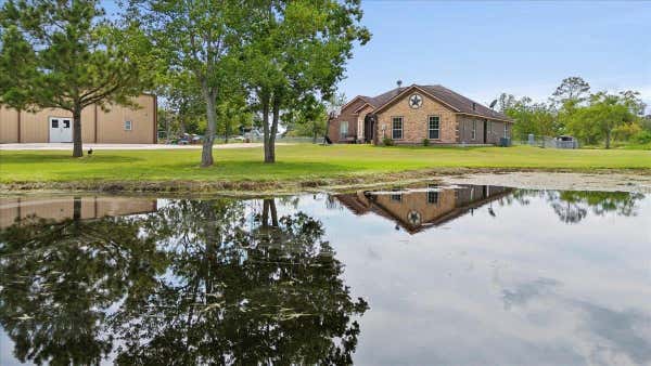 18590 ENGLIN RD, WINNIE, TX 77665 - Image 1