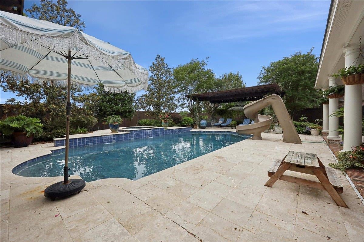 Beaumont, Texas, 77706, United States, 5 Bedrooms Bedrooms, ,6 BathroomsBathrooms,Residential,Active,1798219