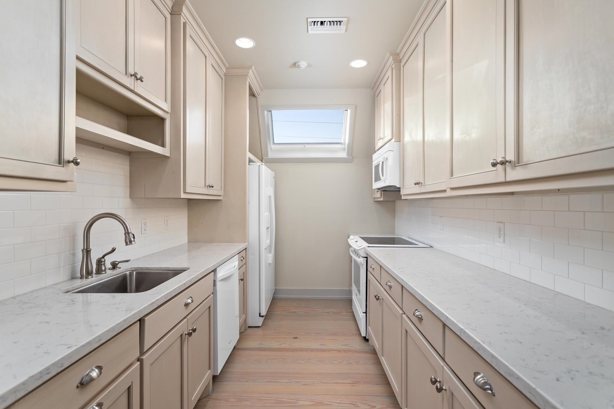 Beaumont, Texas, 77706, United States, ,5 BathroomsBathrooms,Residential,Active,1808378