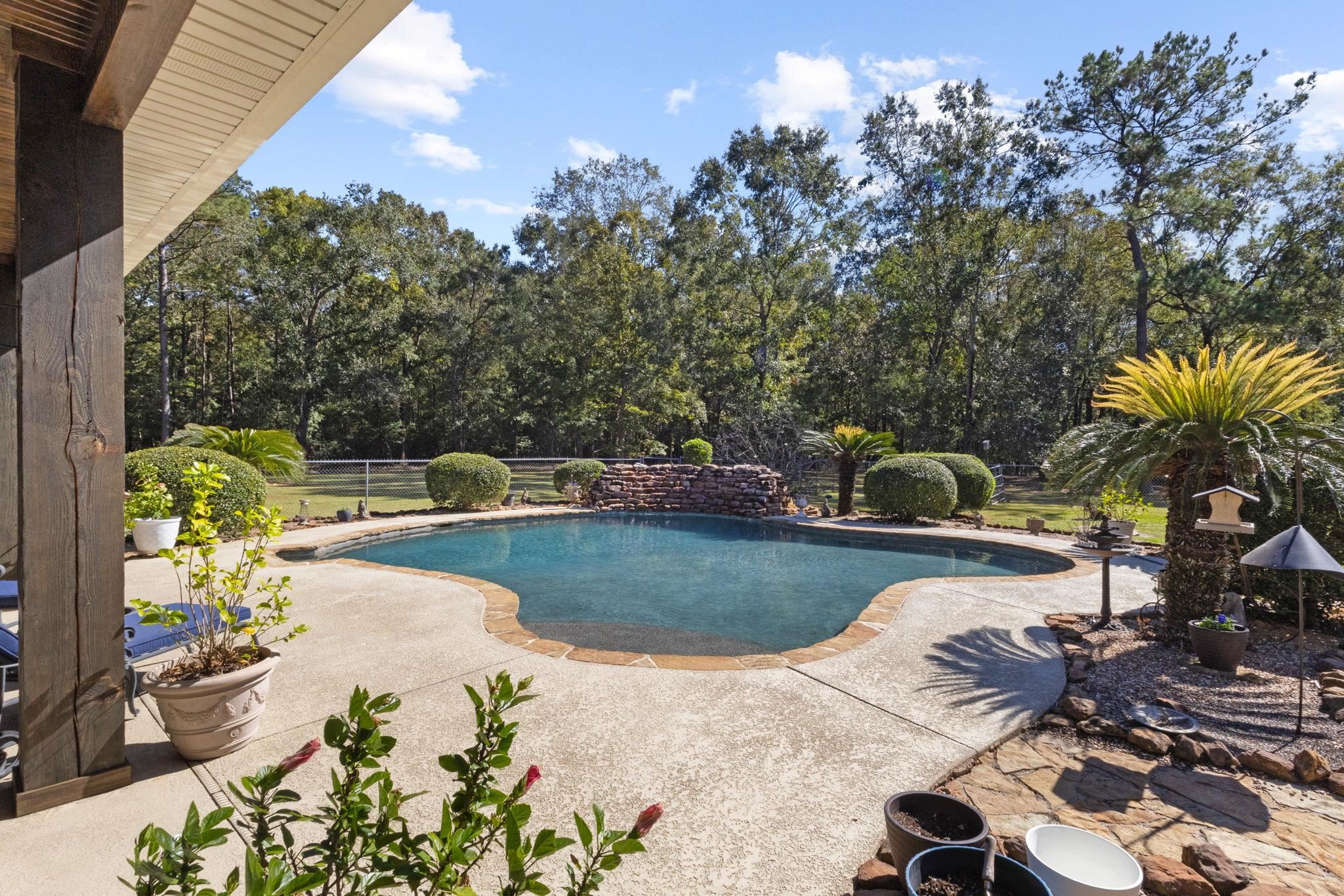 Lumberton, Texas, 77657, United States, 3 Bedrooms Bedrooms, ,4 BathroomsBathrooms,Residential,Active,1990639