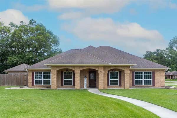 300 HENDRICKS DR, SILSBEE, TX 77656 - Image 1